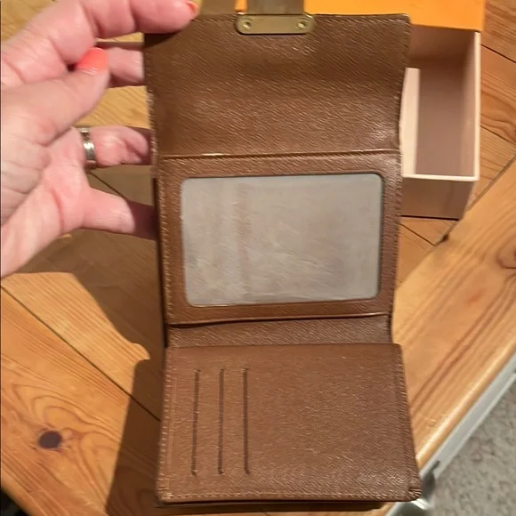 Louis Vuitton Brown Monogram Wallet with box - Picture 8 of 11